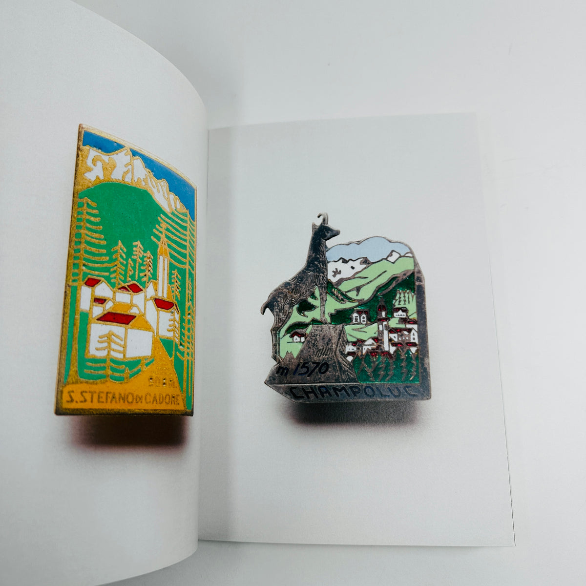 99 Objects #4 - Italian Mountain Badges