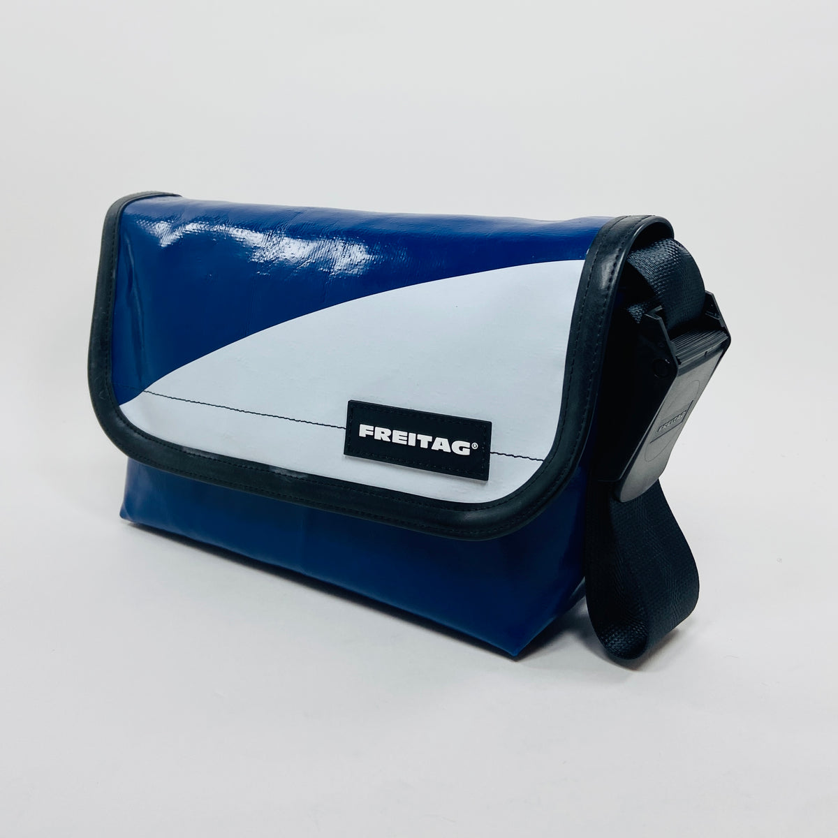 FREITAG F41 - Hawaii Five-0 - Blue and White