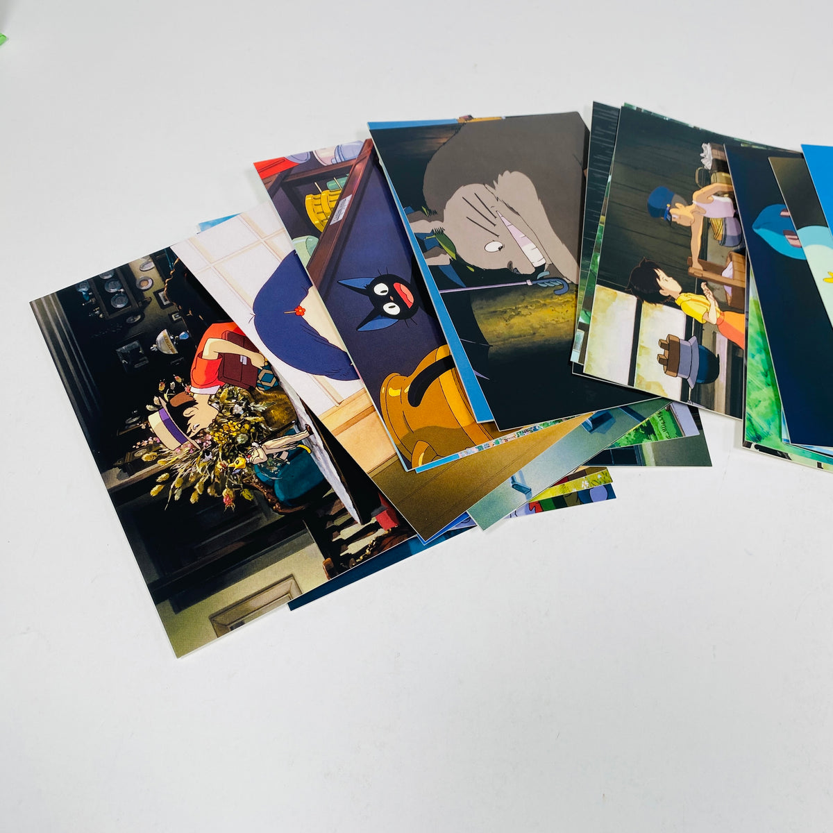 Studio Ghibli #2 - 100 Collectible Postcards